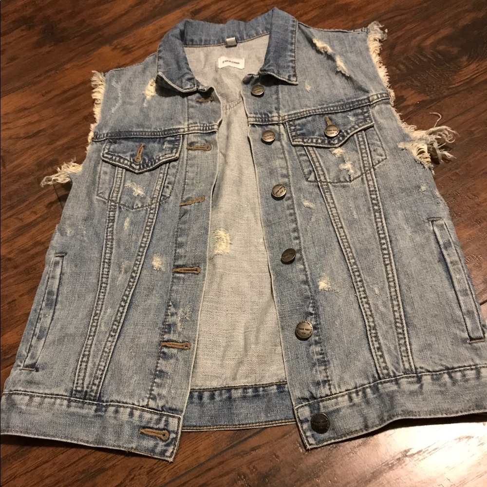 Denim vest from Buckle